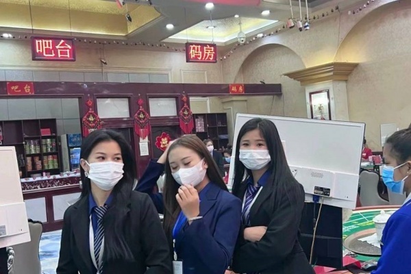 腾龙平台办公实景
