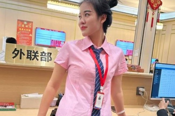 腾龙平台接待区域